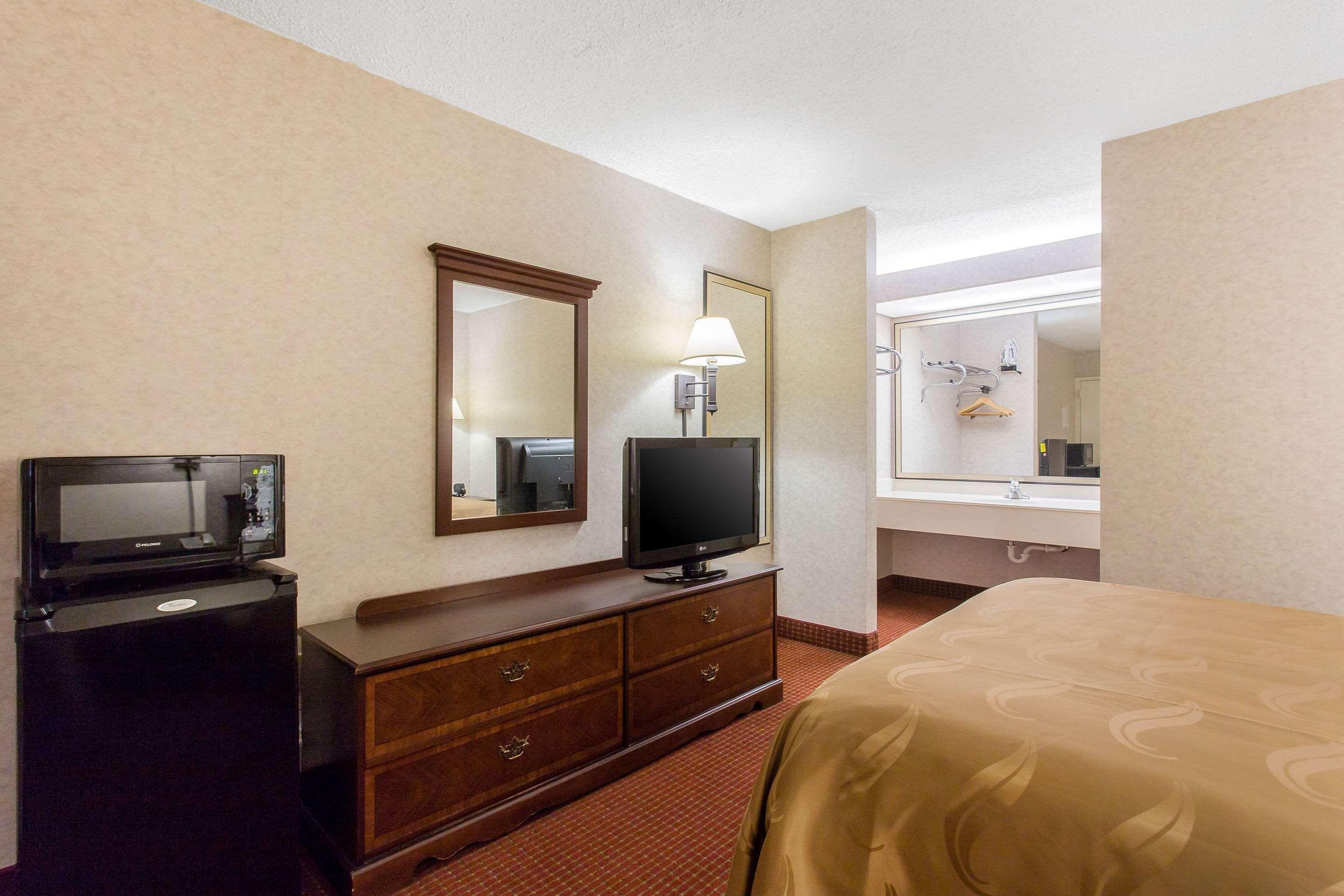 Quality Inn Mount Airy Mayberry Eksteriør billede
